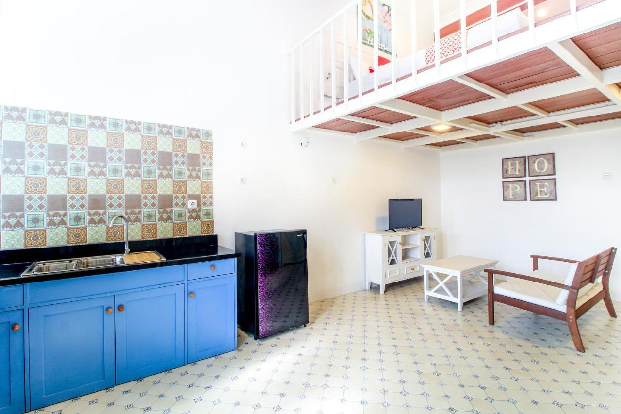 סוראבאיה Oyo 204 Blessing Residence מראה חיצוני תמונה