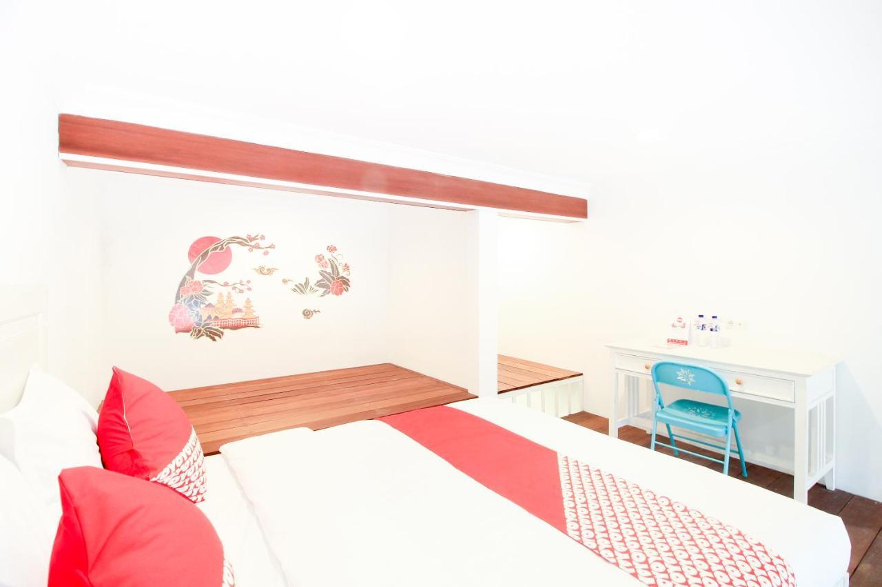 סוראבאיה Oyo 204 Blessing Residence מראה חיצוני תמונה