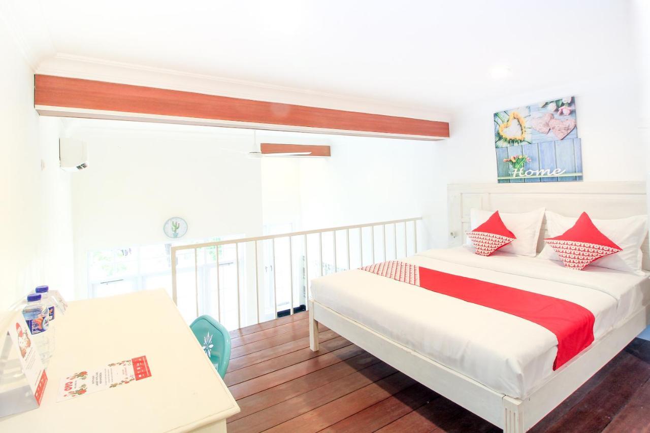 סוראבאיה Oyo 204 Blessing Residence מראה חיצוני תמונה